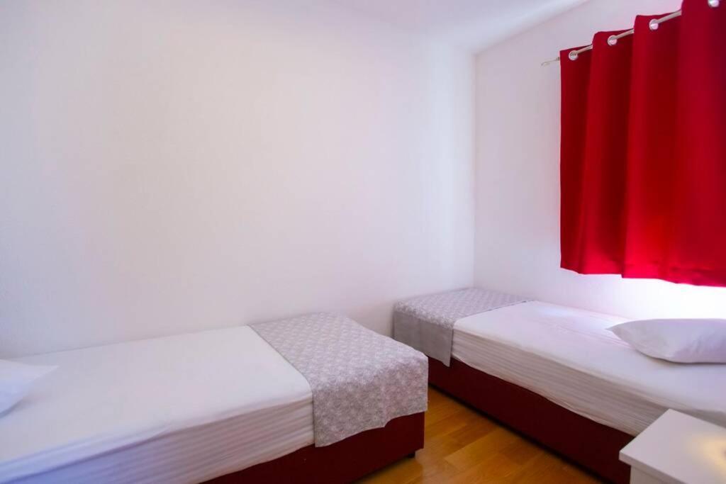 Apartments Vladimir #5 Makarska Esterno foto
